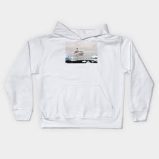 Discovery in Paradise Bay Kids Hoodie